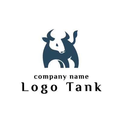 闘志溢れる牛のロゴ