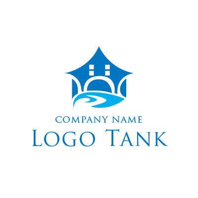 ユニークな屋根の矢印が特徴のロゴ 未設定,ロゴタンク,ロゴ,ロゴマーク,作成,制作