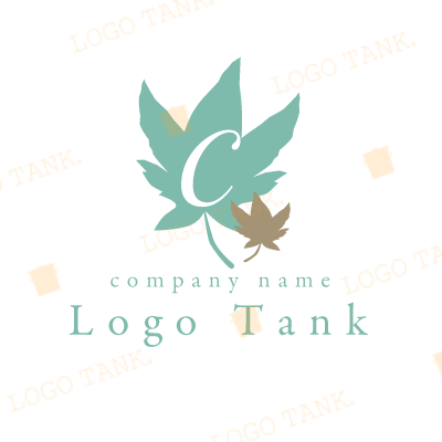 アルファベットCと楓（カエデ）を組み合わせたロゴ