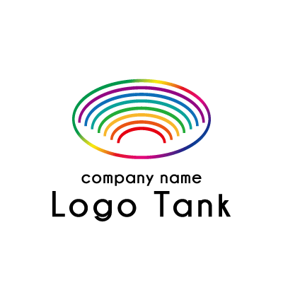 虹色の楕円とアーチを組み合わせたロゴ