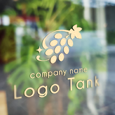 カッティングシート作成 | アルファベットのTとぶどうをイメージしたロゴ