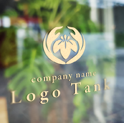 カッティングシート作成 | 紫の菖蒲の花と両手をイメージしたロゴ