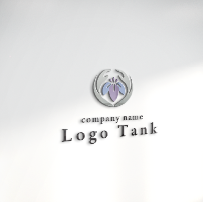 立体・カルプ看板作成 | 紫の菖蒲の花と両手をイメージしたロゴ