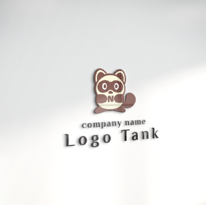 立体・カルプ看板作成 | かわいいタヌキがアルファベットを持ったロゴ