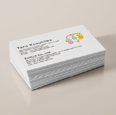 名刺・ショップカード作成 | アルファベットのMと種子・笑顔をモチーフにしたロゴ