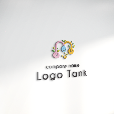 立体・カルプ看板作成 | アルファベットのMと種子・笑顔をモチーフにしたロゴ