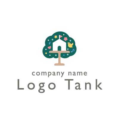 Tをモチーフとしたツリーハウス