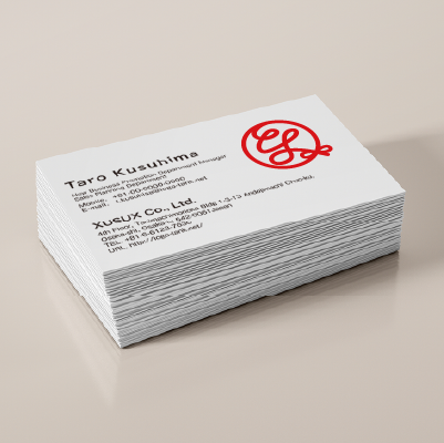 名刺・ショップカード作成 | 赤い糸で「糸」の文字を描いたロゴ