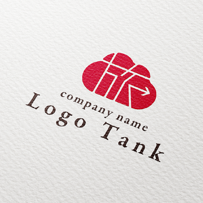 雲の形に漢字の「旅」のロゴ