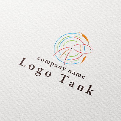 水の波紋と金魚のロゴ