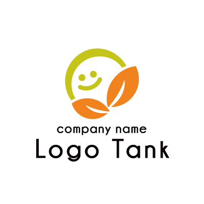 笑顔と葉っぱのロゴ