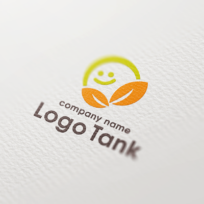 笑顔と葉っぱのロゴ