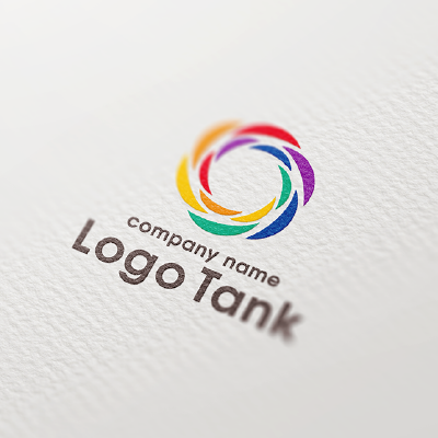 自由や個性のロゴ