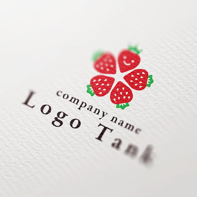 いちごと笑顔・王冠をモチーフにしたロゴ