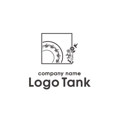 四角いフレームに繊細な植物模様を組み合わせたロゴ