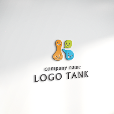 立体・カルプ看板作成 | アルファベットのKの文字をモチーフに笑顔が集まるロゴ