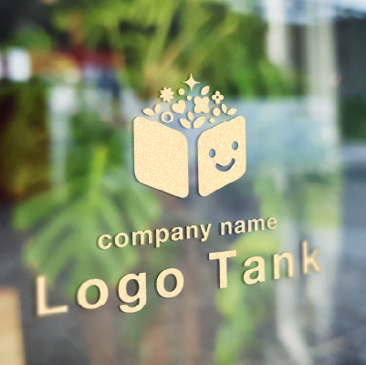 カッティングシート作成 | おもちゃ箱と笑顔をモチーフにしたロゴ