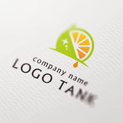 半分にカットされたオレンジが朝日をイメージしたロゴ