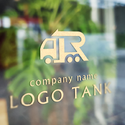 カッティングシート作成 | アルファベットのRと矢印、トラックをイメージしたロゴ