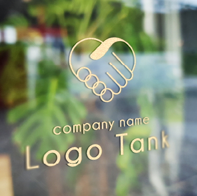 ヘルメット、ステッカー 作成　または 　カッティングシート 作成 | 握手とハートのロゴ