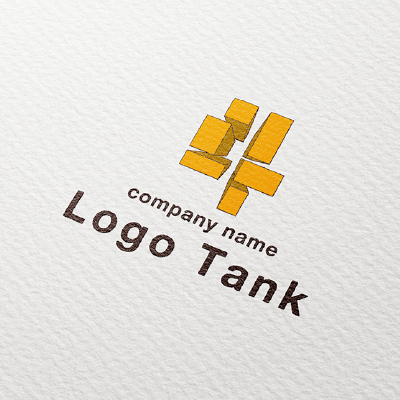 「4」のように配置した立体的なブロックのロゴ