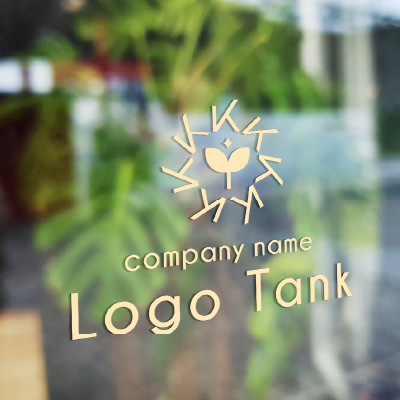 新芽がキラッと光るｋ星 K/星/新芽/光る/成長/植物/アイデア/緑/シンプル/モダン/ナチュラル/ /,ロゴタンク,ロゴ,ロゴマーク,作成,制作