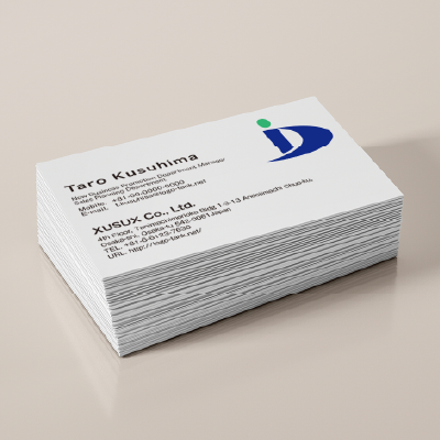 人（i）が見えるD i/D/人/信頼/繋がり/クリーン/クリア/誠実/存在感/重厚感/堅実/青/ /,ロゴタンク,ロゴ,ロゴマーク,作成,制作