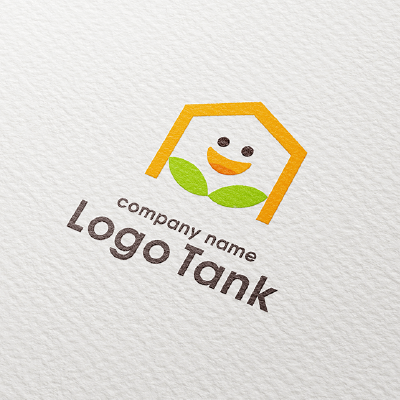 可愛い家のロゴ