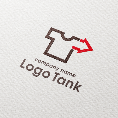 矢印とTシャツのロゴ