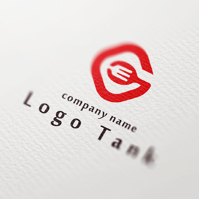 スプーンとフォークがアルファベットのGを描いたロゴ