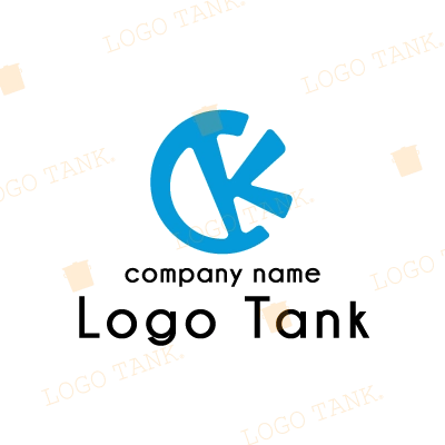 アルファベットの「CK」のモノグラムのロゴ